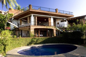 Full Casa and pool view